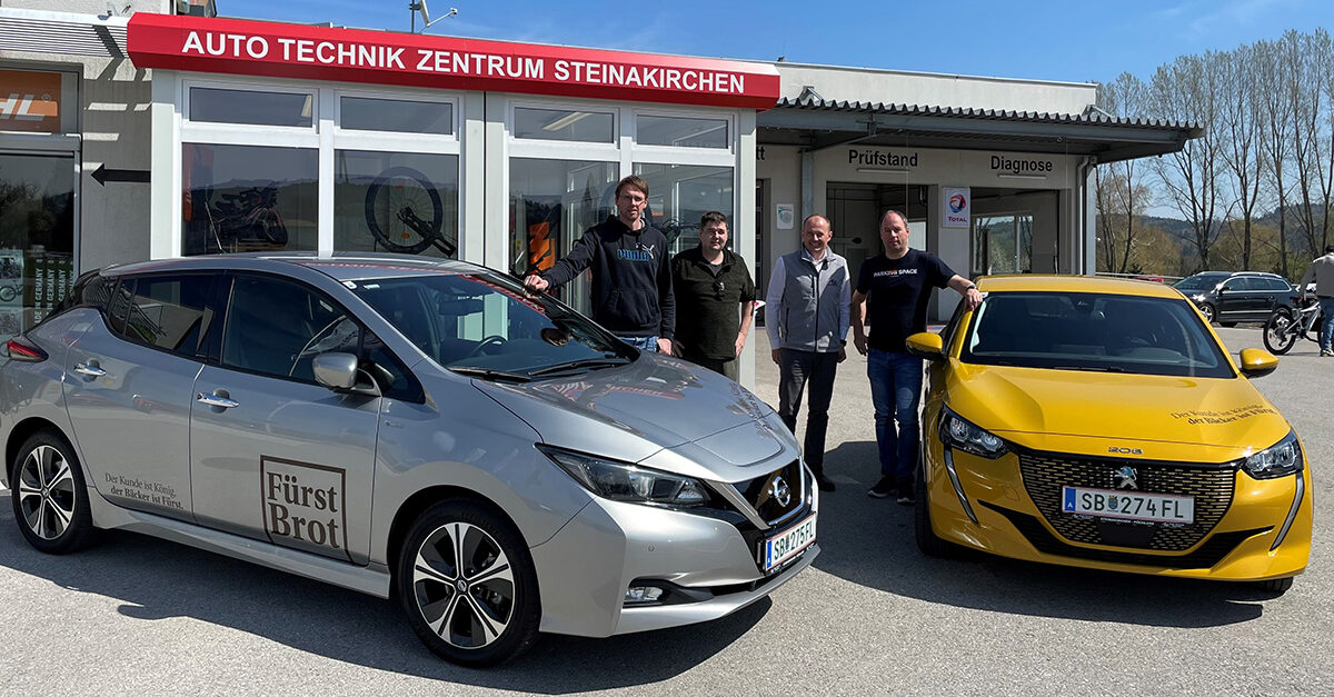 Übergabe eine Nissan LEAF und eines Peugeot e-208 an die Firma Fürst Brot GmbH aus Steinakirchen